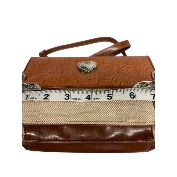 New With Tags
Coldwater Creek Leather/Jute Crossbody Multi Pocket Purse - Picture 10 of 16